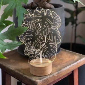 מנורת אווירה בצורת מונסטרה